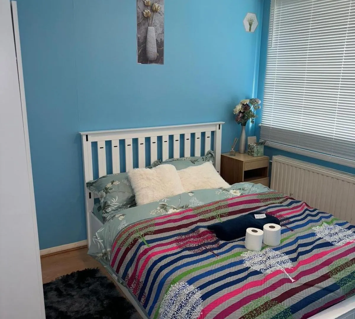 Sariyu Space Barking Barking  0*, Barking (Greater London) United Kingdom