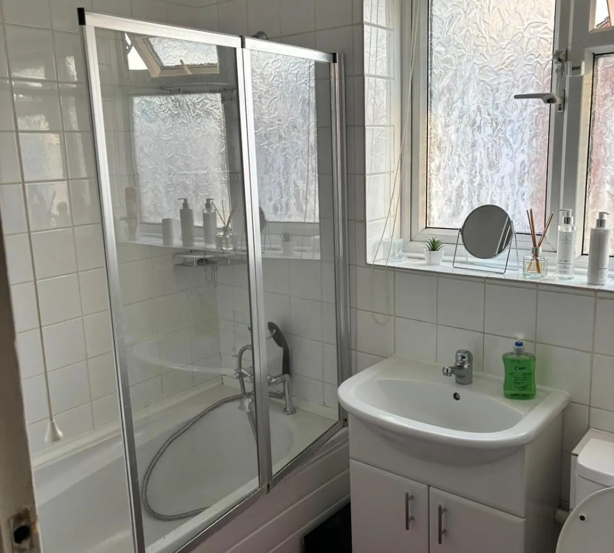 Sariyu Space Barking Barking  0*, Barking (Greater London) United Kingdom