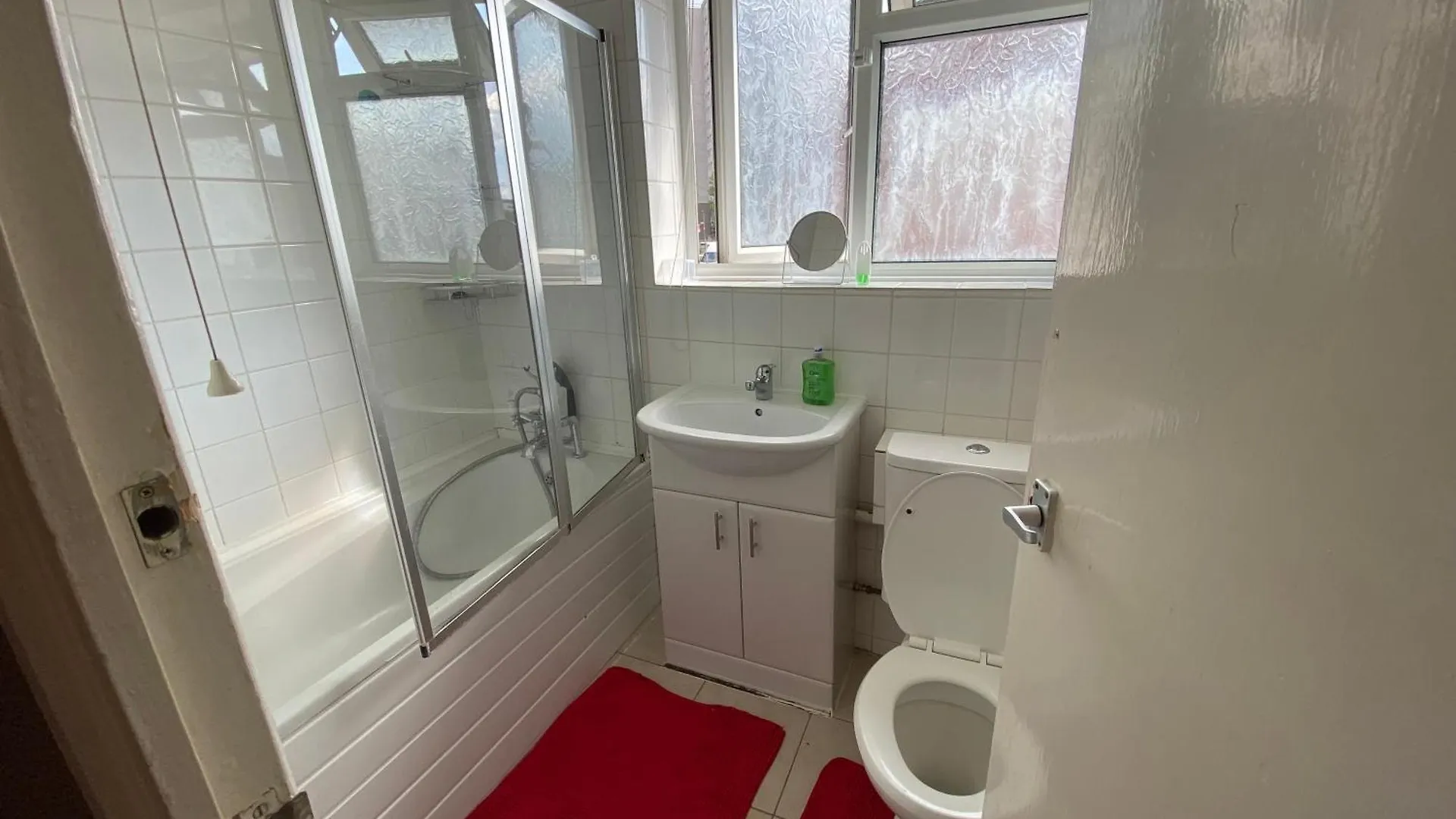 Sariyu Space Barking Barking  Guest house Barking (Greater London)